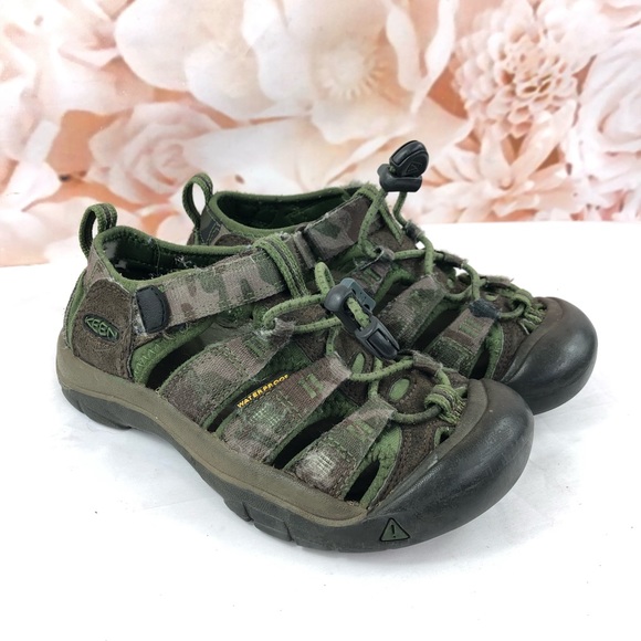 keen camouflage sandals